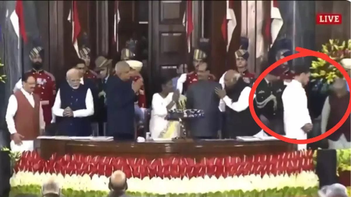 ಸಂವಿಧಾನ ದಿನ ಕಾರ್ಯಕ್ರಮ: ರಾಷ್ಟ್ರಪತಿಗಳಿಗೆ ನಾಯಕರಿಂದ ಗೌರವ, ರಾಹುಲ್ ಗಾಂಧಿಯಿಂದ ಅವಮಾನ!: ಬಿಜೆಪಿ ಟ್ವೀಟ್ ವಿಡಿಯೋ ವೈರಲ್