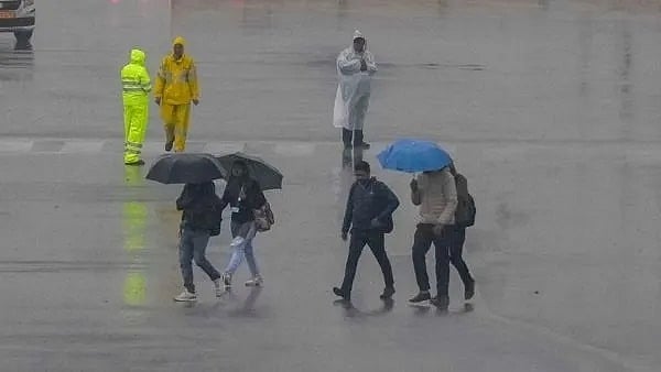 Cyclone: ಬಂಗಾಳಕೊಲ್ಲಿಯಲ್ಲಿ ವಾಯುಭಾರ ಕುಸಿತ; ಬೆಂಗಳೂರಿನಲ್ಲಿ ಮೋಡ ಕವಿದ ವಾತಾವರಣ, ಮಳೆ ಸಾಧ್ಯತೆ