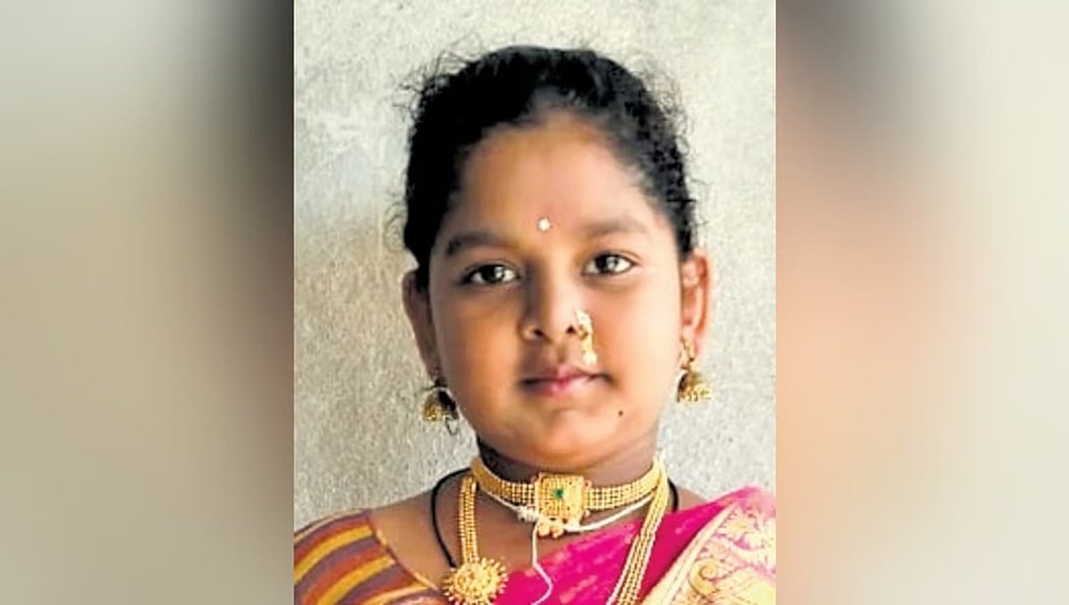 ಉತ್ತರ ಕನ್ನಡ: ಮೂತ್ರ ವಿಸರ್ಜನೆಗೆ ತೆರಳಿದ್ದಾಗ ವಿದ್ಯುತ್ ಸ್ಪರ್ಶ; ಶಾಲಾ ಆವರಣದಲ್ಲೇ ಬಾಲಕಿ ಸಾವು