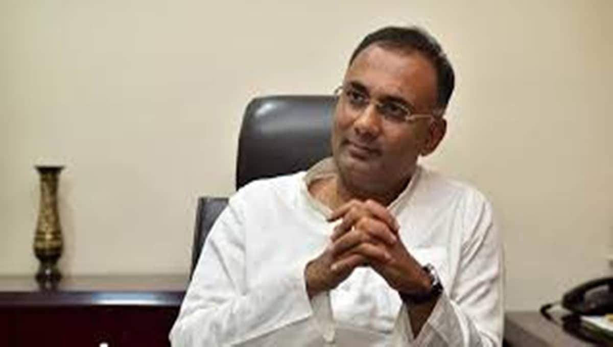ರಾಜ್ಯದ ಸರ್ಕಾರಿ ಆಸ್ಪತ್ರೆಗಳಲ್ಲಿ ಐವಿ ರಿಂಗರ್ ಲ್ಯಾಕ್ಟೇಟ್ ಸಲ್ಯೂಷನ್ ಗ್ಲುಕೋಸ್ ಬಳಕೆಗೆ ತಡೆ- ದಿನೇಶ್ ಗುಂಡೂರಾವ್