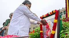 ಚಂದ್ರಶೇಖರ ಸ್ವಾಮೀಜಿ ಪ್ರಕರಣದಲ್ಲಿ ಪೊಲೀಸರು ಕ್ರಮ ಕೈಗೊಳ್ಳುತ್ತಾರೆ, ನನ್ನನ್ನು ದೇವೇಗೌಡರೇ ಉಚ್ಛಾಟಿಸಿದ್ದು: ಸಿದ್ದರಾಮಯ್ಯ
