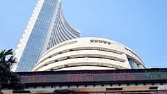 Indian Stock Market ಸಕಾರಾತ್ಮಕ ವಹಿವಾಟು: Sensex, Nifty ಸೂಚ್ಯಂಕ ಸ್ವಲ್ಪ ಏರಿಕೆ; RBI ಮೇಲೆ ಹೂಡಿಕೆದಾರರ ಕಣ್ಣು