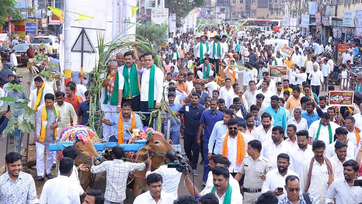 ಬಿಜೆಪಿ ವಕ್ಫ್ ರ‍್ಯಾಲಿ: ಯತ್ನಾಳ್ ಅಭಿಯಾನದ ಬಳಿಕ ವಿಜಯೇಂದ್ರ ಶಕ್ತಿ ಪ್ರದರ್ಶನ