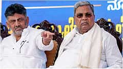 ಅಧಿಕಾರ ಹಂಚಿಕೆ ಕಗ್ಗಂಟು: ಮುಂದಿನ ಯುದ್ಧಕ್ಕೆ ಶಿವಕುಮಾರ್ ಪೂರ್ವ ತಯಾರಿ! (ಸುದ್ದಿ ವಿಶ್ಲೇಷಣೆ)