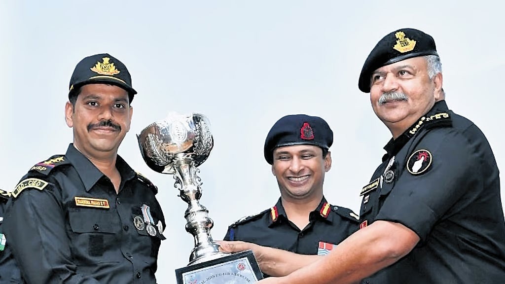 ರಾಷ್ಟ್ರೀಯ ಕೌಂಟರ್ ಸ್ಫೋಟಕ ಸಾಧನ ಸ್ಪರ್ಧೆ: ಕರ್ನಾಟಕ ಪೊಲೀಸ್ ತಂಡಕ್ಕೆ ಪ್ರಶಸ್ತಿ