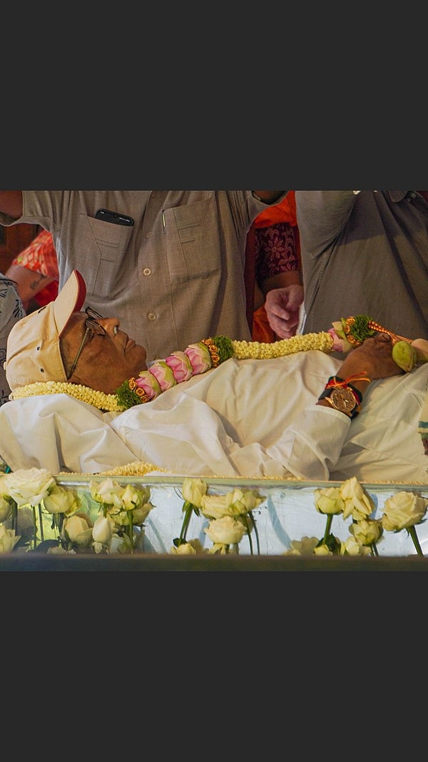 ಎಸ್ಎಂ ಕೃಷ್ಣ ಅಂತಿಮ ದರ್ಶನ ಪಡೆದ ಗಣ್ಯರು | Photos