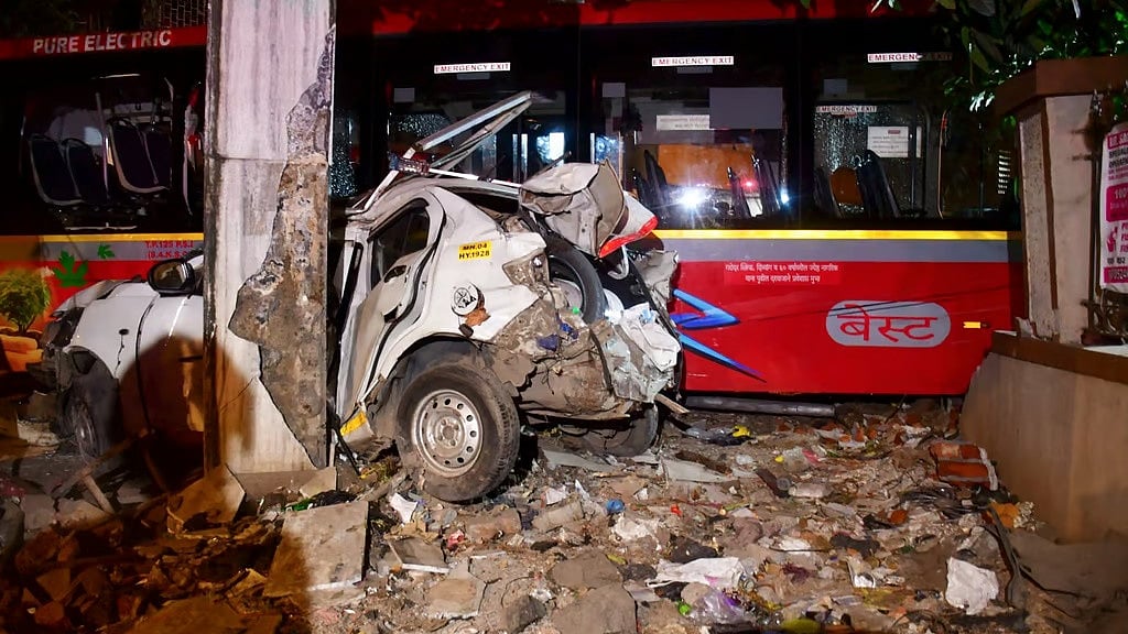 Mumbai: ಬ್ರೇಕ್ ಫೇಲ್ ಆಗಿ ಪಾದಚಾರಿಗಳಿಗೆ ಡಿಕ್ಕಿ ಹೊಡೆದ ಬಸ್; 25 ಮಂದಿಗೆ ಗಾಯ, ನಾಲ್ವರ ದುರ್ಮರಣ