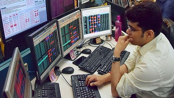 Indian Stock Market: ಹಣದುಬ್ಬರ ದತ್ತಾಂಶ ಕುರಿತು ಹೂಡಿಕೆದಾರರ ಎಚ್ಚರಿಕೆ; Sensex, ನಿಫ್ಟಿ ಕುಸಿತ
