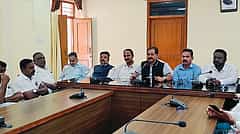 ಜಯ ಮೃತ್ಯುಂಜಯ ಸ್ವಾಮೀಜಿ BJP ಏಜೆಂಟ್, ನಮ್ಮ ಅನ್ನದ ತಟ್ಟೆಗೆ ಕೈ ಹಾಕಿದ್ರೆ ಕೈ ಕತ್ತರಿಸುತ್ತೇವೆ: ಕೆಎಸ್ ಶಿವರಾಮು ಎಚ್ಚರಿಕೆ