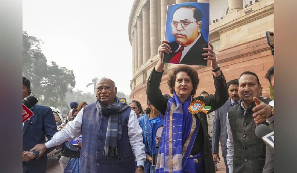 ಡಾ. ಅಂಬೇಡ್ಕರ್ ಗೆ ಅವಮಾನ: ರಾಜ್ಯಸಭೆಯಲ್ಲಿ ಹಕ್ಕುಚ್ಯುತಿ ನೊಟೀಸ್ ಮಂಡಿಸಿದ ಮಲ್ಲಿಕಾರ್ಜುನ ಖರ್ಗೆ
