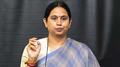 ನಾನು ಸಿ.ಟಿ ರವಿಗೆ ಕೊಲೆಗಡುಕ ಅಂದಿದ್ದು ನಿಜ, ಅವರು ನನಗೆ ಬಳಸಬಾರದ ಪದ ಬಳಸಿದರು: ಸುದ್ದಿಗೋಷ್ಠಿಯಲ್ಲಿ ಸಚಿವೆ ಲಕ್ಷ್ಮಿ ಹೆಬ್ಬಾಳ್ಕರ್ ಕಣ್ಣೀರು!