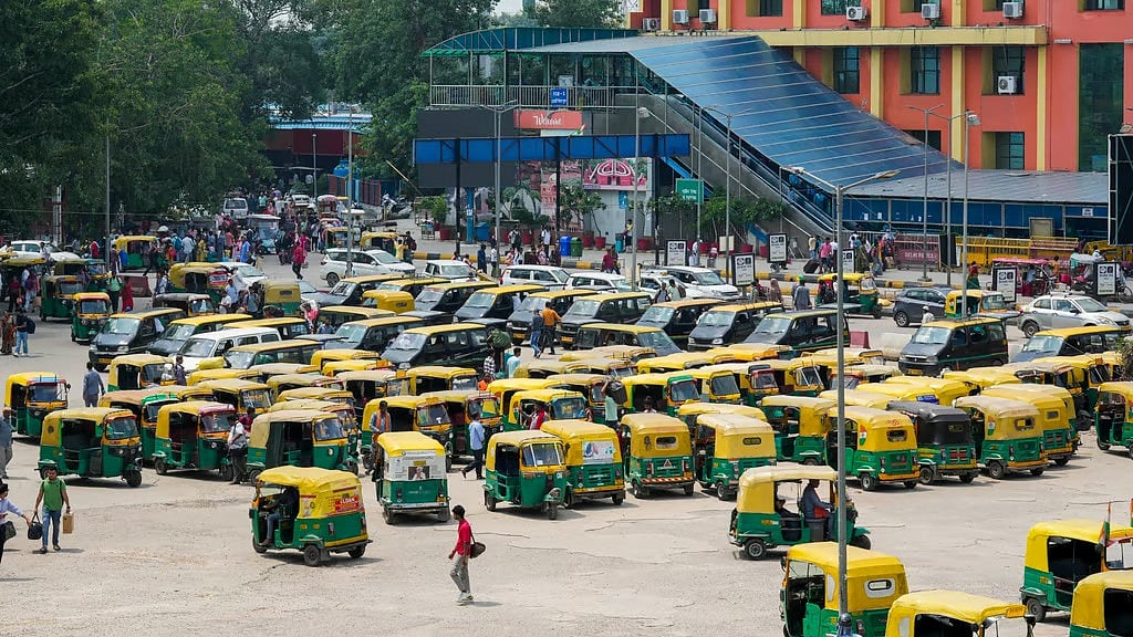 ಬೆಂಗಳೂರು ಜನತೆಗೆ ಮತ್ತೊಂದು ಶಾಕ್: ಶೀಘ್ರದಲ್ಲೇ ಆಟೋ ದರ ಏರಿಕೆ; ಪ್ರತಿ ಕಿ.ಮೀಗೆ 5 ರೂ. ಹೆಚ್ಚಳ ಸಾಧ್ಯತೆ!