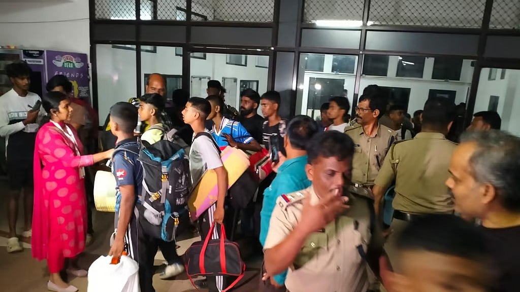 ಕೊಚ್ಚಿ: ವಿಷಾಹಾರ ಸೇವನೆಯಿಂದ 80 ವಿದ್ಯಾರ್ಥಿಗಳು ಅಸ್ವಸ್ಥ, NCC ಶಿಬಿರ ಬಂದ್!