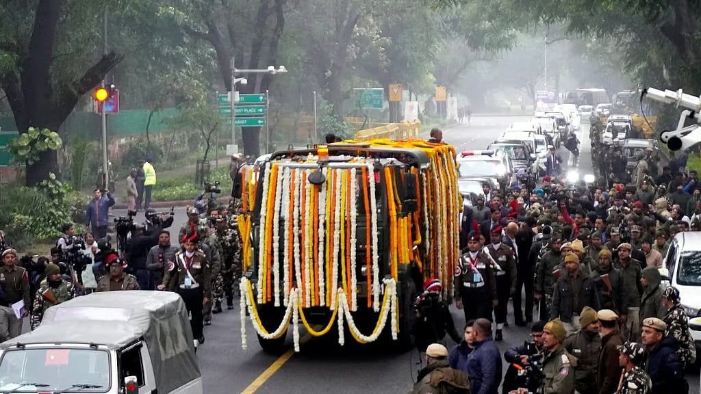 ಮನಮೋಹನ್ ಸಿಂಗ್ ಅಂತ್ಯಕ್ರಿಯೆ ಇಂದು: ಕಾಂಗ್ರೆಸ್ ಕಚೇರಿಯಿಂದ ಅಂತಿಮ ಯಾತ್ರೆ ಆರಂಭ; ಸಿಎಂ ಸಿದ್ದರಾಮಯ್ಯ ಸೇರಿ ಗಣ್ಯರಿಂದ ಅಂತಿಮ ನಮನ