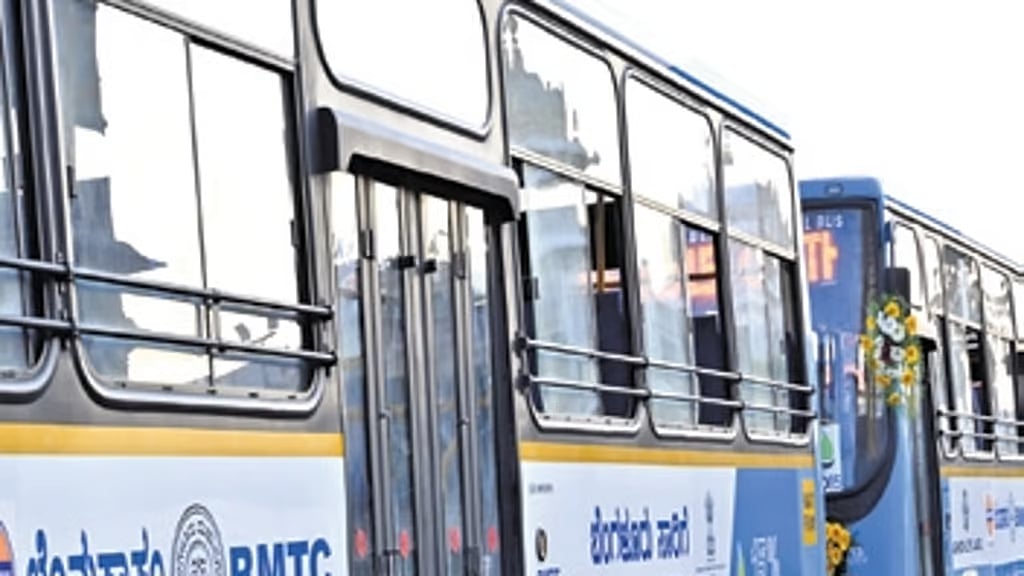 ಬಸ್ಗಳಲ್ಲಿ ವಿಶೇಷ ಚೇತನರಿಗಾಗಿ ಲೌಡ್ ಸ್ಪೀಕರ್ ಅಳವಡಿಸಿ: KSRTC ಗೆ ಹೈಕೋರ್ಟ್ ನಿರ್ದೇಶನ