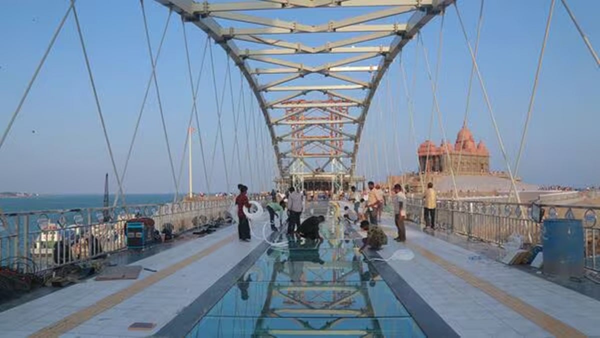Tamil Nadu: ದೇಶದ ಮೊದಲ Glass Bridge ಪ್ರವಾಸಿಗರಿಗೆ ಮುಕ್ತ; ವಿಶೇಷತೆಗಳ ಬಗ್ಗೆ ಇಲ್ಲಿದೆ ಮಾಹಿತಿ