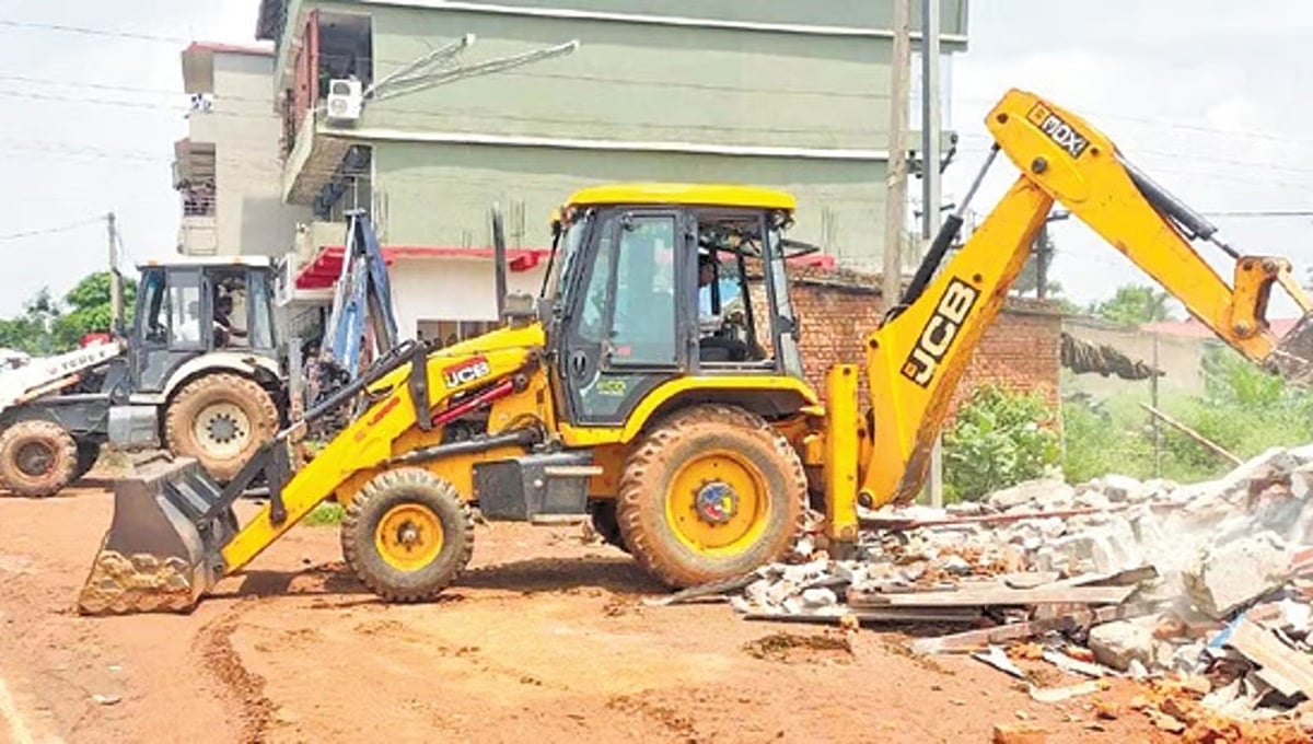 ಬೆಂಗಳೂರು: ಡಾ. ಶಿವರಾಮ ಕಾರಂತ ಬಡಾವಣೆಯಲ್ಲಿನ 309 ಅಕ್ರಮ ಮನೆಗಳು ನೆಲಸಮ!