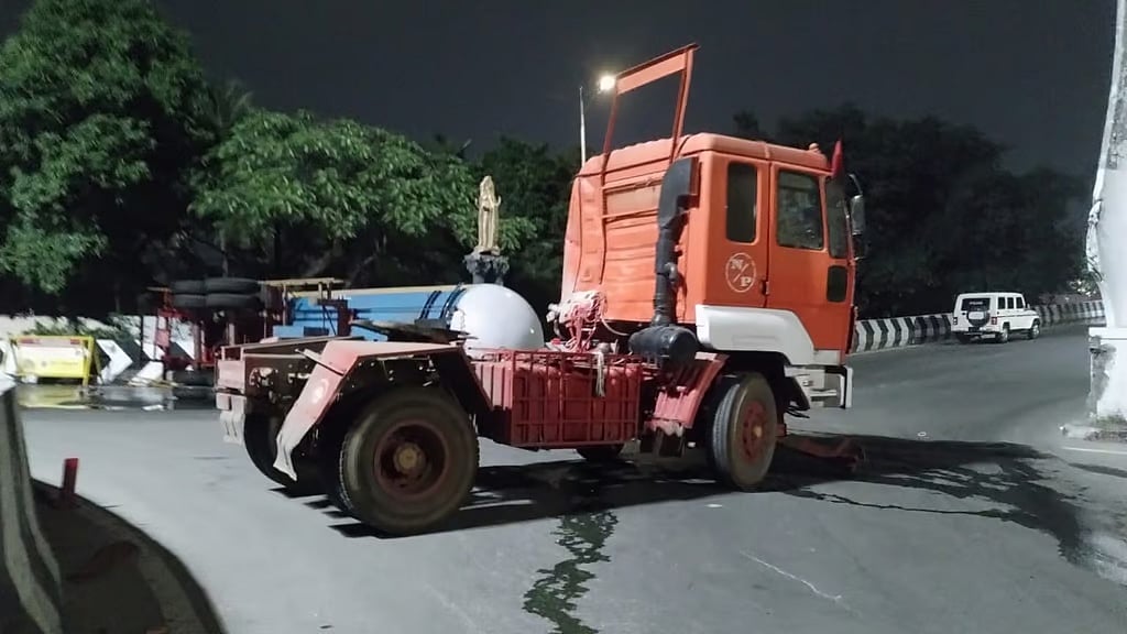 ಕೊಯಮತ್ತೂರು: ಮೇಲ್ಸೇತುವೆ ರಸ್ತೆಯಲ್ಲಿ ಟ್ರಕ್ ನಿಂದ ಬೇರ್ಪಟ್ಟ LPG ಟ್ಯಾಂಕರ್; ಸುತ್ತಮುತ್ತ ಶಾಲೆಗಳಿಗೆ ರಜೆ