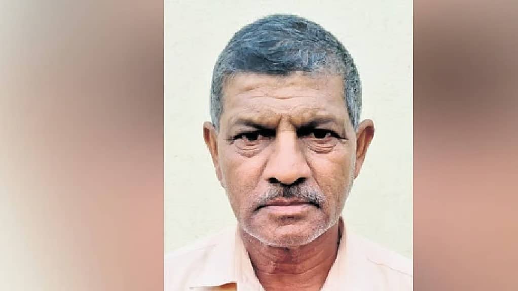ಬೆಳಗಾವಿ: ತಹಸೀಲ್ದಾರ್ ಕಚೇರಿ ಎಡವಟ್ಟು; ಸತ್ತಿದ್ದಾನೆಂದು ದಾಖಲಿಸಿ ಬದುಕಿದ್ದ ವ್ಯಕ್ತಿಯ ದಾಖಲೆ ರದ್ದು; ಸರಿಪಡಿಸಲು ಅಲೆದಾಟ!