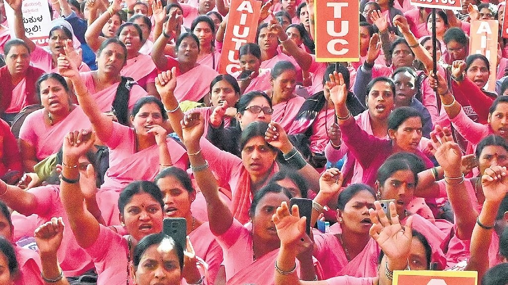 ಈಡೇರದ ಬೇಡಿಕೆ: ಆಶಾ ಕಾರ್ಯಕರ್ತೆಯರ ಪ್ರತಿಭಟನೆ ಮುಂದುವರಿಕೆ