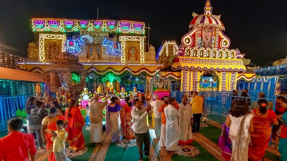 ರಾಜ್ಯಾದ್ಯಂತ ವೈಕುಂಠ ಏಕಾದಶಿ ಸಂಭ್ರಮ: ತಿಮ್ಮಪ್ಪನ ದರ್ಶನಕ್ಕೆ ದೇವಸ್ಥಾನಗಳಲ್ಲಿ ಭಕ್ತ ಸಾಗರ; ಹಲವೆಡೆ ವಾಹನ ಸಂಚಾರ ನಿರ್ಬಂಧ