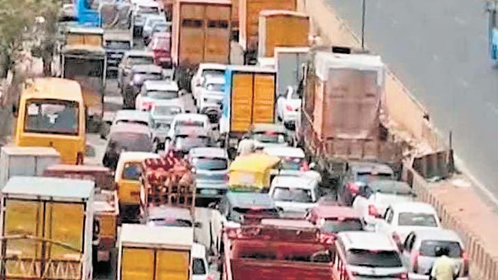 ಬೆಂಗಳೂರು: ತುಮಕೂರು ರಸ್ತೆಯಲ್ಲಿ ಹೆಚ್ಚಿನ ಟ್ರಾಫಿಕ್ ಜಾಮ್; ಪರಿಹಾರ ಕಂಡುಕೊಳ್ಳಲು ಉನ್ನತ ಮಟ್ಟದ ಸಭೆ!