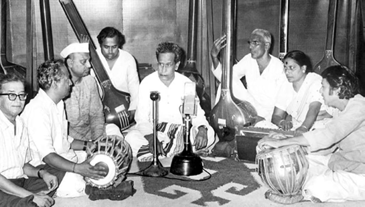 ಧಾರವಾಡ ಆಕಾಶವಾಣಿ ಕೇಂದ್ರಕ್ಕೆ 75 ವರ್ಷ: ಅಮೃತ ಮಹೋತ್ಸವದ ಹೆಮ್ಮೆಯಲ್ಲಿ ಉತ್ತರ ಕರ್ನಾಟಕ!