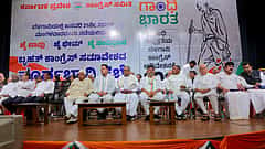 ಶಾಸಕರ ಒಗ್ಗೂಡಿಸಲು CLP ಸಭೆ: ಸಿದ್ದು-ಡಿಕೆಶಿ ಬಣ ಬಡಿದಾಟ ಬಹಿರಂಗ; ಹೆಬ್ಬಾಳ್ಕರ್-ಜಾರಕಿಹೊಳಿ ಜಟಾಪಟಿಯಿಂದ ಪಕ್ಷಕ್ಕೆ ಮುಜುಗರ!