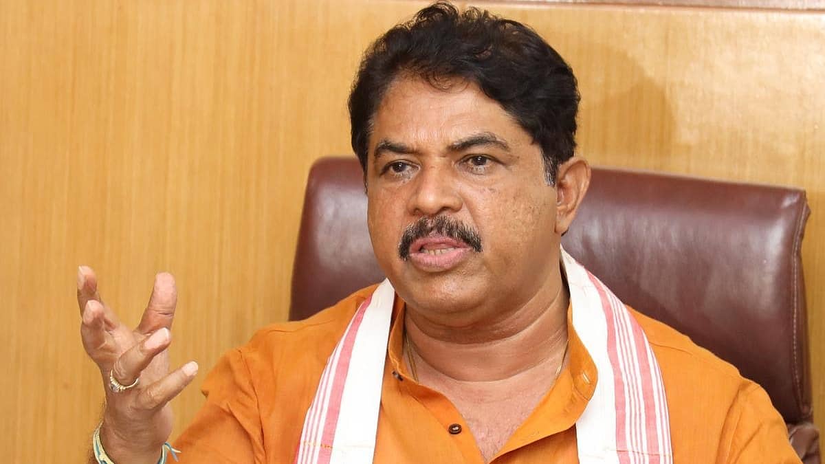ಮೋದಿ ಮಿತವ್ಯಯ ಸೂತ್ರ ನಾವೂ ಪಾಲಿಸುತ್ತೇವೆ: ಬೆಂಗಾವಲು ವಾಹನ ಕಡಿತಕ್ಕೆ ಆರ್.ಅಶೋಕ್ ನಿರ್ಧಾರ!