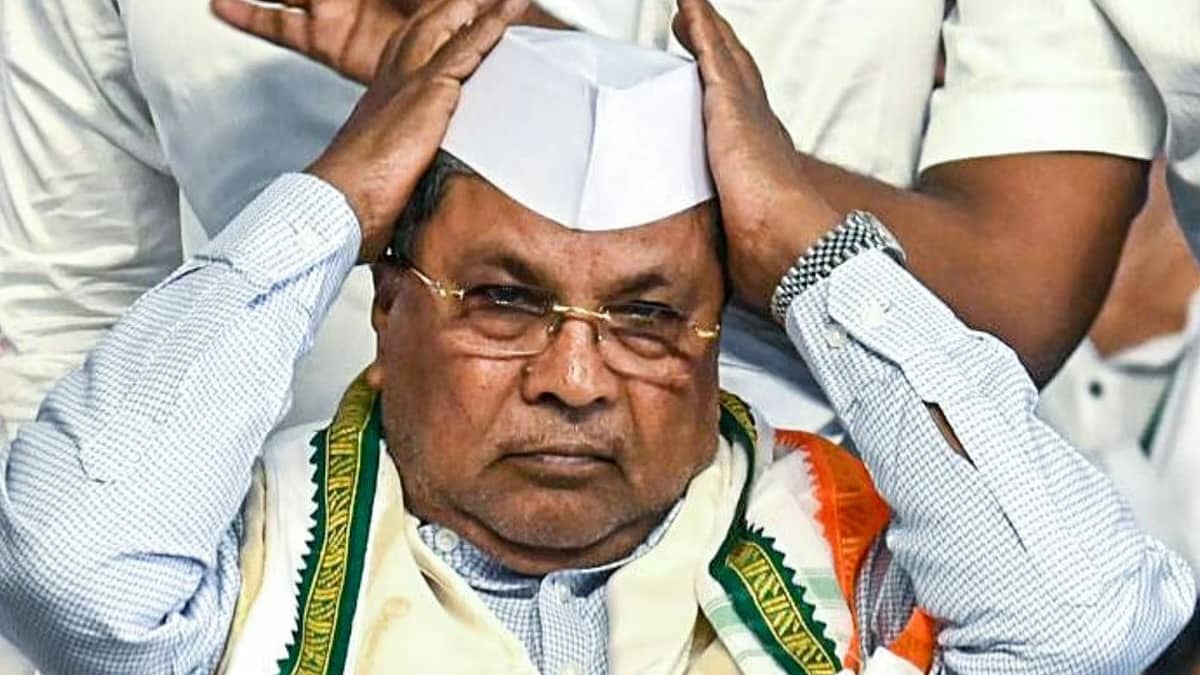 ಸಿದ್ದರಾಮಯ್ಯಗೆ ಮತ್ತೊಂದು ಸಂಕಷ್ಟ: 500 ಕೋಟಿ ರೂ ಕಿಕ್ಬ್ಯಾಕ್ ಆರೋಪ; ಪ್ರಾಸಿಕ್ಯೂಷನ್ಗೆ ಅನುಮತಿ ಕೋರಿ ರಾಜ್ಯಪಾಲರಿಗೆ ಅರ್ಜಿ