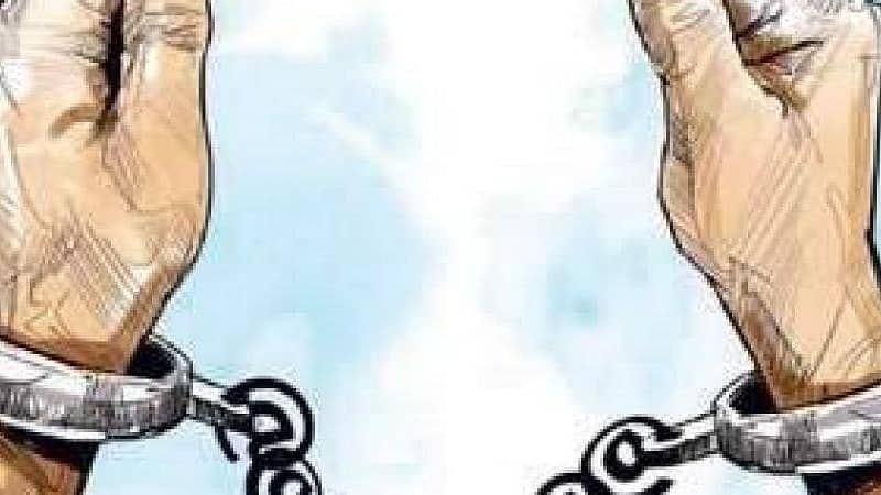ಪ್ರಯಾಣಿಕರ ಮನೆಯಲ್ಲಿ ಲೂಟಿ: ಆಟೋ ಚಾಲಕ ಬಂಧನ