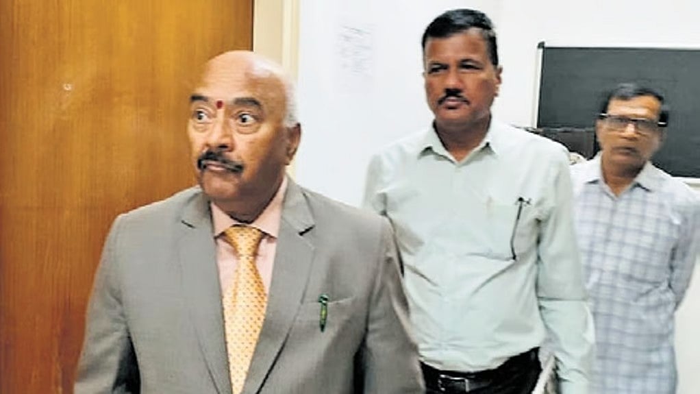 ಲೋಕಾಯುಕ್ತ ದಿಢೀರ್ ಭೇಟಿ: ಕಾನೂನು ಮಾಪನಶಾಸ್ತ್ರ ಇಲಾಖೆಯ ಮೂರು ಅಂತಸ್ತುಗಳಿಗೂ ಬೀಗ ಜಡಿದಿದ್ದ ಅಧಿಕಾರಿಗಳು!