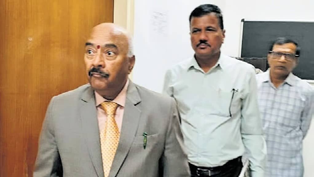 ಲೋಕಾಯುಕ್ತ ದಿಢೀರ್ ಭೇಟಿ: ಕಾನೂನು ಮಾಪನಶಾಸ್ತ್ರ ಇಲಾಖೆಯ ಮೂರು ಅಂತಸ್ತುಗಳಿಗೂ ಬೀಗ ಜಡಿದಿದ್ದ ಅಧಿಕಾರಿಗಳು!
