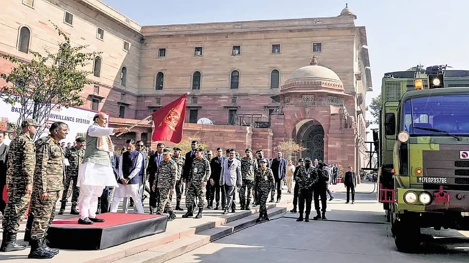 Indian Army: ಯುದ್ಧಭೂಮಿಗೆ ಹೊಸ ಕಣ್ಗಾವಲು ವ್ಯವಸ್ಥೆ 'ಸಂಜಯ್' ಅನಾವರಣ; ರಕ್ಷಣಾ ಸಚಿವರಿಂದ ಚಾಲನೆ
