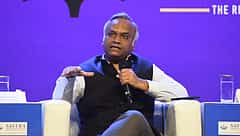 ಸಾವಿನ ಮನೆಯ ಸೂತಕದ ಬೆಂಕಿಯಲ್ಲಿ ಹೋಳಿಗೆ ಬೇಯಿಸುವ ಬಿಜೆಪಿಯವರಿಗೆ ಹೆಣ-ಹಣ ಪ್ರೀತಿಪಾತ್ರ ವಿಷಯಗಳು: ಪ್ರಿಯಾಂಕ್ ಖರ್ಗೆ