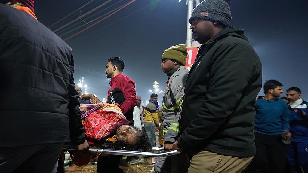 Maha kumbh on Mauni Amavasya: ತ್ರಿವೇಣಿ ಸಂಗಮದಲ್ಲಿ ಕಾಲ್ತುಳಿತ; 15 ಮಂದಿ ಸಾವು ಶಂಕೆ; Video