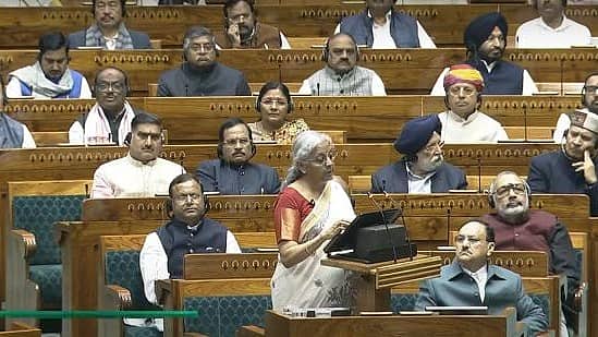 Union Budget 2025: ಪ್ರಸಕ್ತ ವರ್ಷ ವಿತ್ತೀಯ ಕೊರತೆ ಜಿಡಿಪಿಯ ಶೇ.4.8; 2026ರಲ್ಲಿ ಶೇಕಡಾ 4.4; ನಿರ್ಮಲಾ ಸೀತಾರಾಮನ್