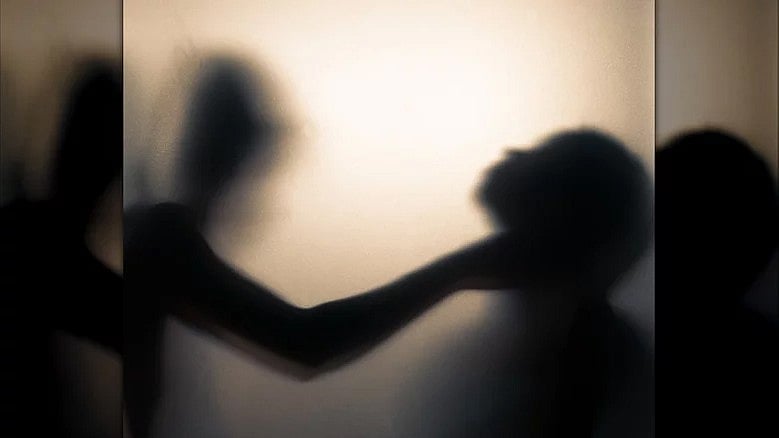 'Blackmail ಗೆ ಹೆದರಿ ಸಾಕಾಗಿ ಹೋಗಿತ್ತು'; Sex ಮಾಡುವಾಗಲೇ ಕತ್ತು ಸೀಳಿದ ಮಹಿಳೆ!