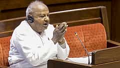 ಮೋದಿ ದೇಶದ ಅತ್ಯಂತ ದೊಡ್ಡ ನಾಯಕ: ರಾಜ್ಯಸಭೆಯಲ್ಲಿ ಪ್ರಧಾನಿಯನ್ನು ಹಾಡಿ ಹೊಗಳಿದ ದೇವೇಗೌಡ