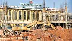 Bengaluru Cantonment station: ಪುನರಾಭಿವೃದ್ಧಿ ಕಾಮಗಾರಿ ವಿಳಂಬ; ಪ್ರಯಾಣಿಕರಿಗೆ ತೊಂದರೆ ತಪ್ಪಿಸಲು ಸಂಪರ್ಕ ಸೇತುವೆ ನಿರ್ಮಾಣ