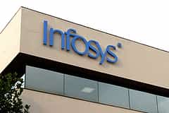 Infosys ಉದ್ಯೋಗಿಗಳ ಸಾಮೂಹಿಕ ವಜಾ ವಿರುದ್ಧ ಕ್ರಮ ಕೈಗೊಳ್ಳಿ: ರಾಜ್ಯ ಸರ್ಕಾರಕ್ಕೆ ಕೇಂದ್ರ ಸೂಚನೆ