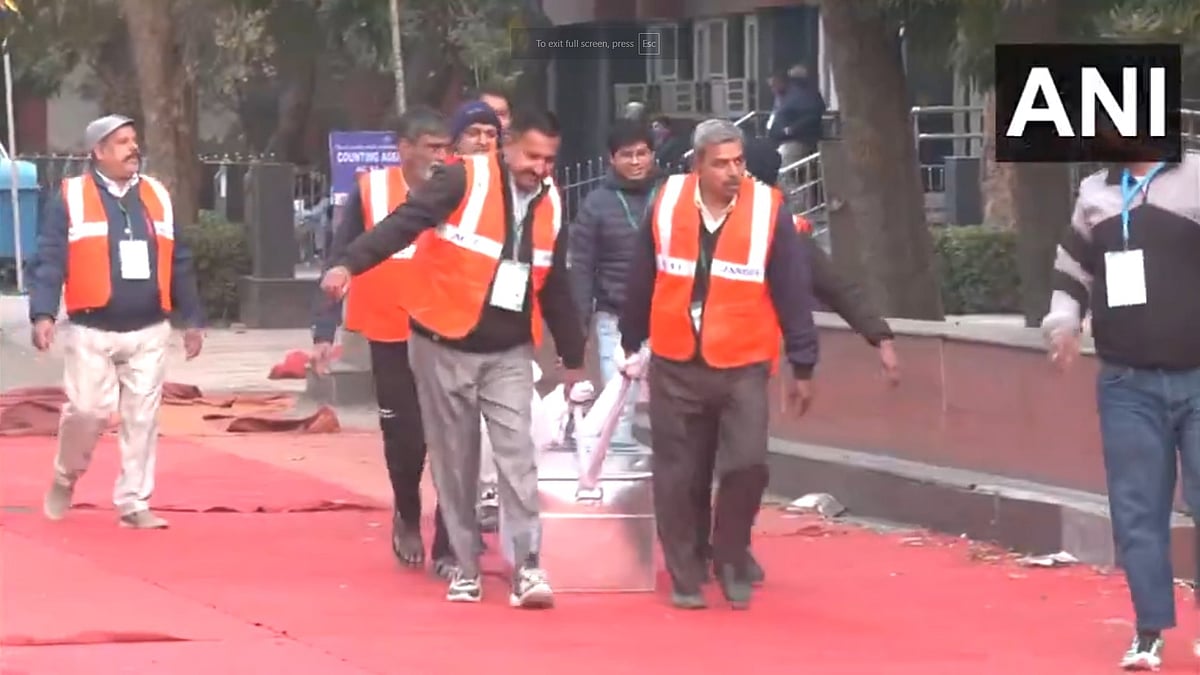 Delhi Election Results 2025: ಮತ ಎಣಿಕೆ ಪ್ರಕ್ರಿಯೆ ಆರಂಭ, ಅಭ್ಯರ್ಥಿಗಳ ಎದೆಯಲ್ಲಿ ಢವಢವ!