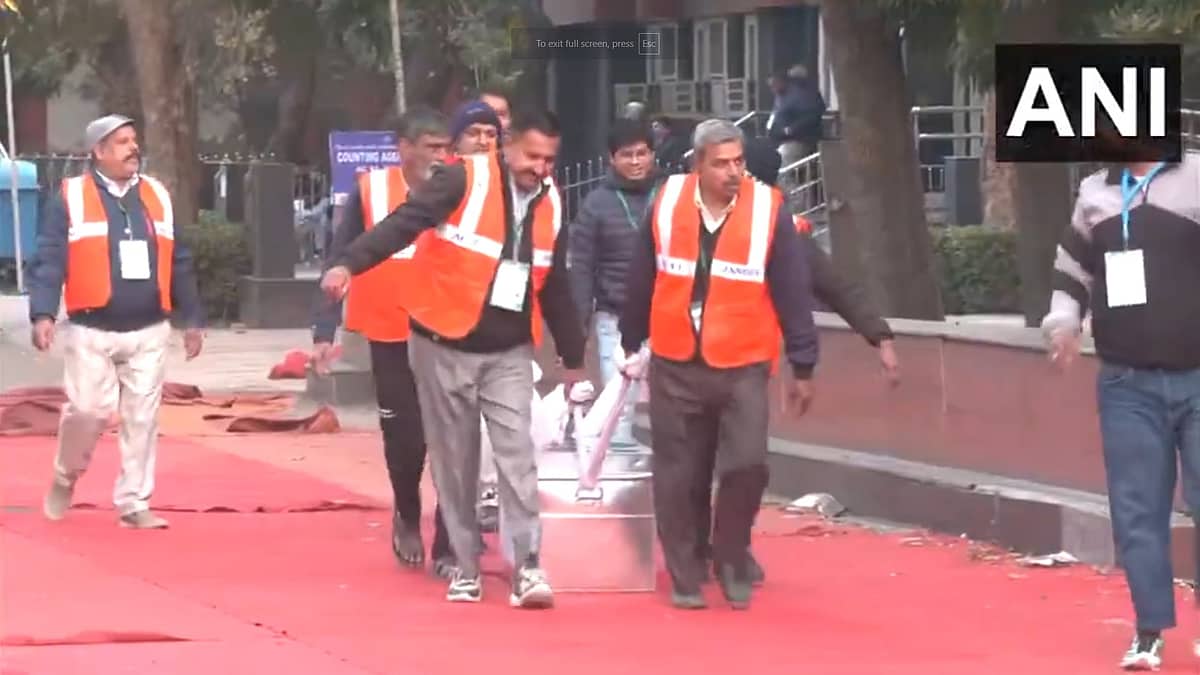 Delhi Election Results 2025: ಮತ ಎಣಿಕೆ ಪ್ರಕ್ರಿಯೆ ಆರಂಭ, ಅಭ್ಯರ್ಥಿಗಳ ಎದೆಯಲ್ಲಿ ಢವಢವ!