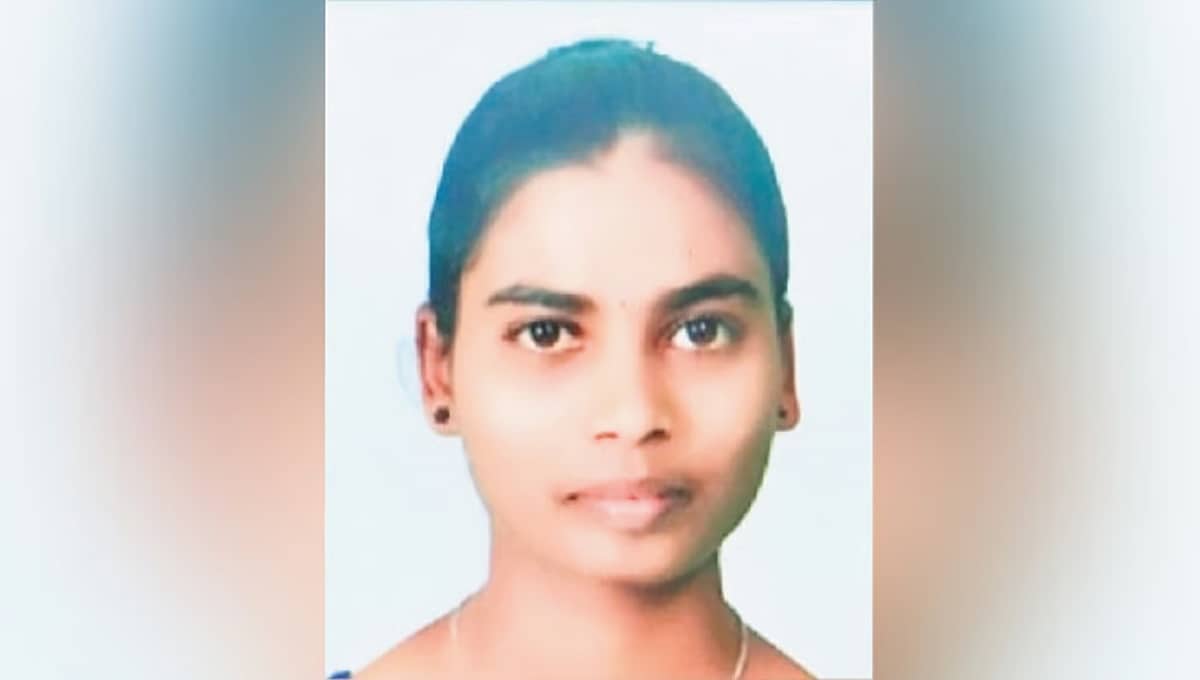 ಅಧ್ಯಯನದ ಕನಸಿಗೆ ಅಡ್ಡಿಯಾಗದ ಆರ್ಥಿಕ ಸಮಸ್ಯೆ: ಬೆಳಗಾವಿ VTU ಪರೀಕ್ಷೆಯಲ್ಲಿ 4 ಚಿನ್ನದ ಪದಕ ಪಡೆದ ಶೃಂಗೇರಿಯ ಶ್ವೇತಾ