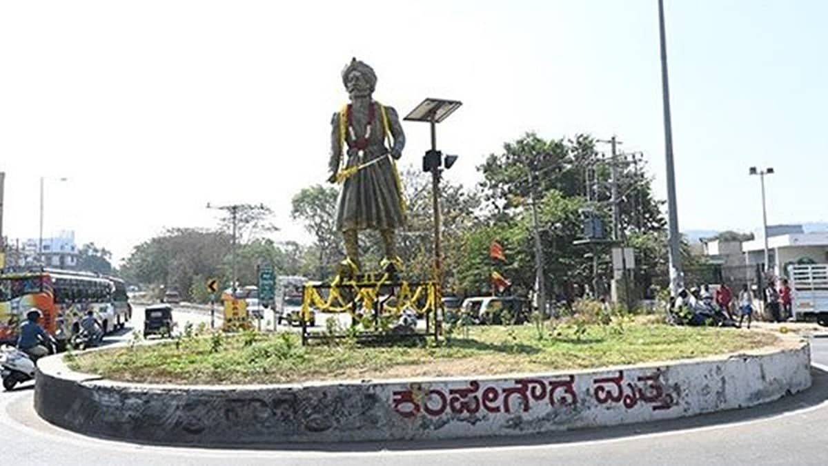 ಮೈಸೂರಿನಲ್ಲಿ ರಾತ್ರೋರಾತ್ರಿ ತಲೆ ಎತ್ತಿದ ಕೆಂಪೇಗೌಡರ ಪ್ರತಿಮೆ: ತೆರವಿಗೆ ಪೊಲೀಸರ ಸೂಚನೆ, ವಿವಾದ ಸೃಷ್ಟಿ