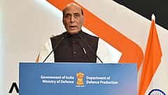 Aero India 2025: ಭದ್ರತೆ ದುರ್ಬಲವಾಗಿದ್ದರೆ ಶಾಂತಿ ಅಸಾಧ್ಯ; ಬೆಂಗಳೂರಿನಲ್ಲಿ ಏರ್ ಶೋ ಉದ್ಘಾಟಿಸಿದ ರಾಜನಾಥ್ ಸಿಂಗ್