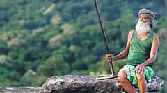 ಗುರುಗಳಿಂದ ಪ್ರೇರಣೆ, ಕಳ್ಳಭಟ್ಟಿ ವ್ಯಾಪಾರ ಬಿಟ್ಟು ಕಾಡು ಬೆಳೆಸಿದ್ದ 'ಹಸಿರು ಮನುಷ್ಯ' ಕಲ್ಲೂರ್ ಬಾಲನ್ ನಿಧನ