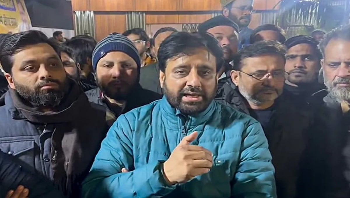 ಕ್ರಿಮಿನಲ್ ಪರಾರಿಯಾಗಲು ನೆರವು: AAP ಶಾಸಕ ಅಮಾನತುಲ್ಲಾ ಖಾನ್ ವಿರುದ್ಧ FIR ದಾಖಲು
