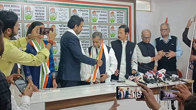 ನಾಲ್ಕು ವರ್ಷಗಳ ಬಳಿಕ ಪ್ರಣಬ್ ಮುಖರ್ಜಿ ಪುತ್ರ ಅಭಿಜಿತ್ ಮತ್ತೆ ಕಾಂಗ್ರೆಸ್ ಸೇರ್ಪಡೆ