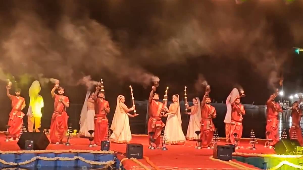 ಟಿ ನರಸೀಪುರ ತ್ರಿವೇಣಿ ಸಂಗಮದಲ್ಲಿ ಕುಂಭ ಮೇಳ: ಅದ್ಧೂರಿಯಾಗಿ ನಡೆದ ಕಾವೇರಿ ಆರತಿ; ಡಿಕೆಶಿ ಪುಣ್ಯ ಸ್ನಾನ